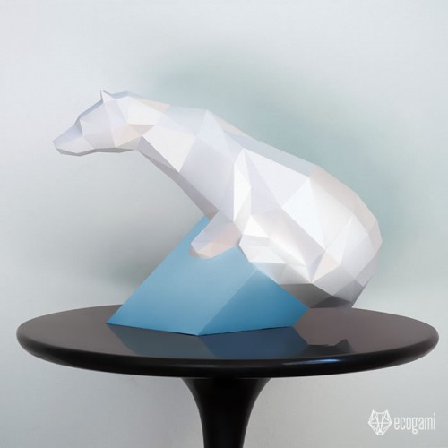 Polar bear sculpture papercraft